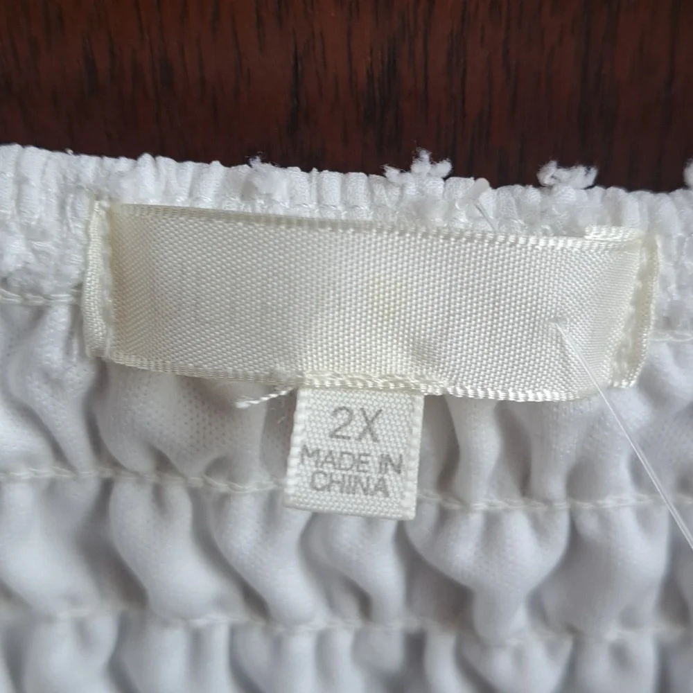 Ultra Flirt Womans Size 2X White Swiss Dot Smocked Tiered V Neck Summer Dress - Picture 2 of 5